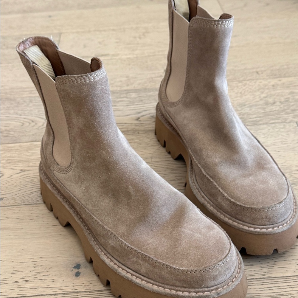 Pedro Garcia Suede Lug Chelsea Boots Size 7.5